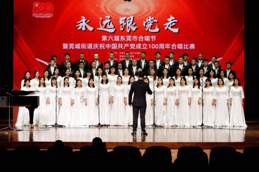 又是一年高考季，那些曾经高考失利的你们，回首后是怎么来面对它的呢？游戏画面